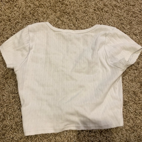 white cropped t-shirt top - Picture 2 of 3